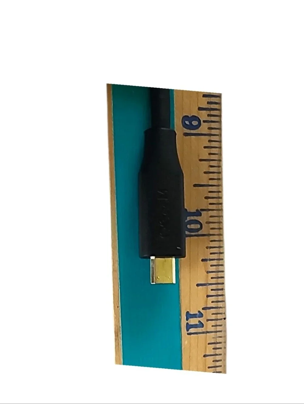 QGeeM Micro HDMI to HDMI cable for action cameras